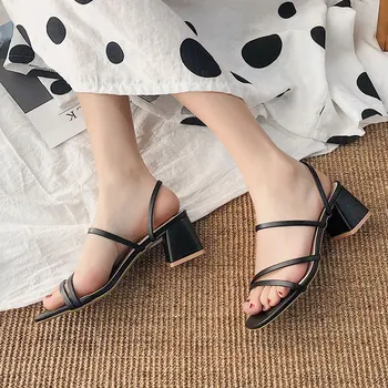 Moterų sandalai moteriška pasakų stiliaus naujas viduryje aukštakulniai sandalai ir šlepetės išorinis dėvėti storas kulnas moterų batai dideli, dydis 42